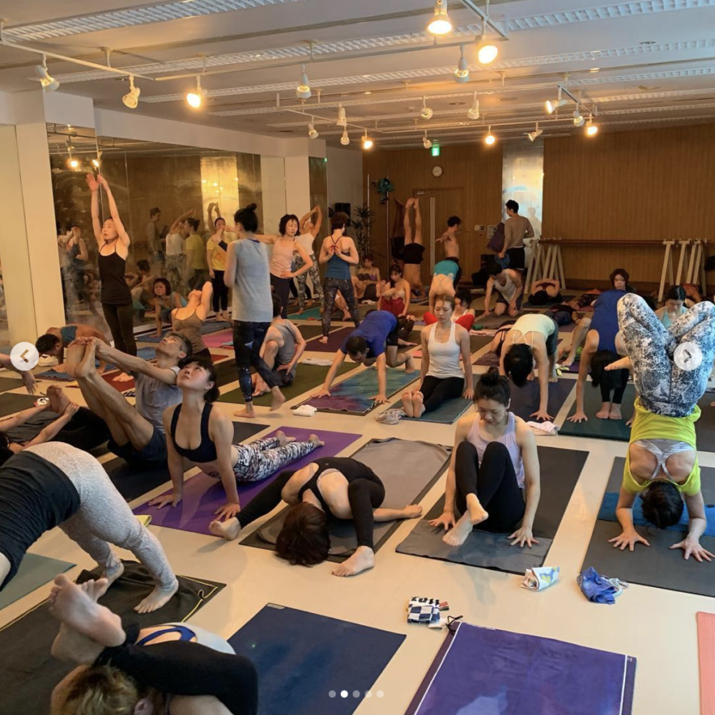 Tarik Thami teaching Ashtanga Yoga in Mysore Tokyo 