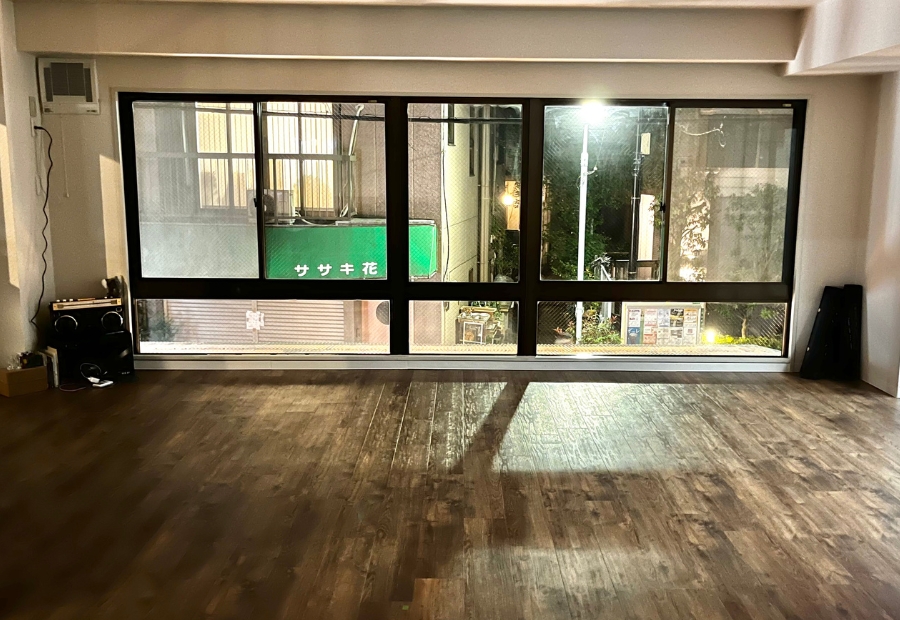 Empty, unfurnished space in Shibuya, Tokyo, before it became New York Style YOGA studio in April 2024.